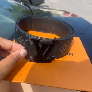 Mens Louis Vuitton Belt Size 85/34